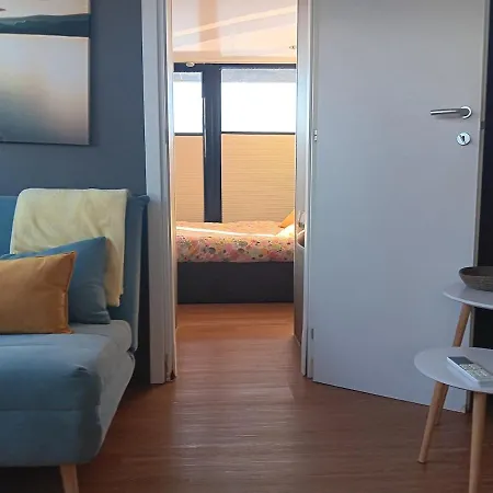 Botel Yellow Houseboat On Maggiore Rome